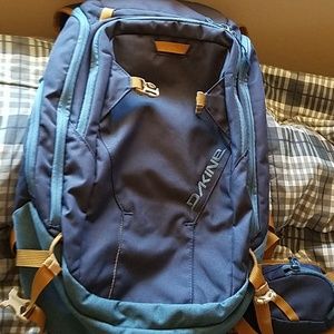 Dakine 24l Backpack